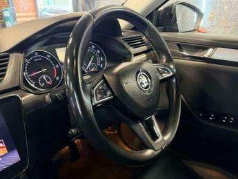 Skoda Superb 2.0 TDI SE L Executive DSG Euro 6 (s/s)