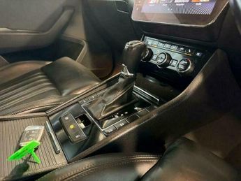 Skoda Superb 2.0 TDI SE L Executive DSG Euro 6 (s/s)