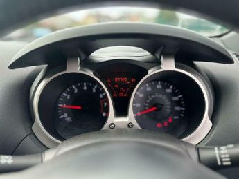 Nissan Juke 1.6 Acenta Premium Euro 5 (s/s) 5dr