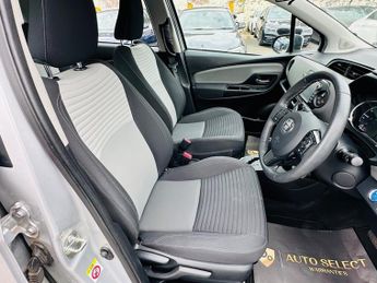 Toyota Yaris VVT-I ICON TECH