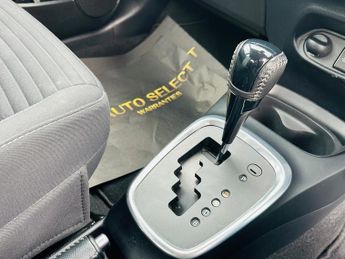 Toyota Yaris VVT-I ICON TECH