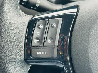 Toyota Yaris VVT-I ICON TECH