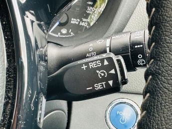 Toyota Yaris VVT-I ICON TECH