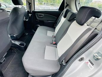 Toyota Yaris VVT-I ICON TECH