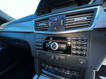 Mercedes-Benz E Class 3.0 E350 CDI V6 BlueEfficiency Sport G-Tronic Euro 5 4dr