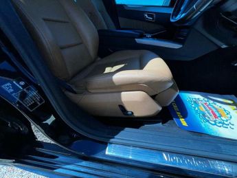Mercedes-Benz E Class 3.0 E350 CDI V6 BlueEfficiency Sport G-Tronic Euro 5 4dr