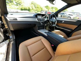 Mercedes-Benz E Class 3.0 E350 CDI V6 BlueEfficiency Sport G-Tronic Euro 5 4dr