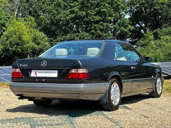 Mercedes-Benz E Class 3.2 E320 2dr
