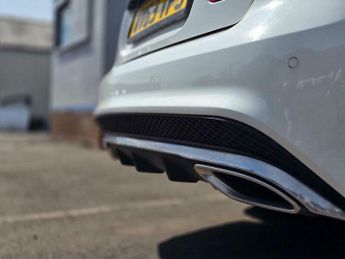 Mercedes-Benz E Class 2.1 E220 CDI AMG Sport G-Tronic+ Euro 5 (s/s) 2dr