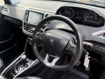 Peugeot 2008 E-HDI ALLURE