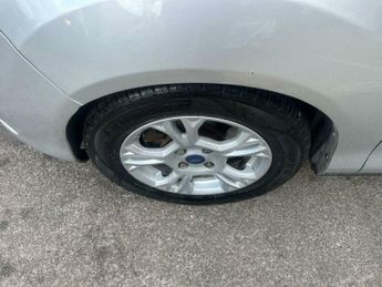 Ford B-Max 1.6 Zetec Powershift Euro 5 5dr