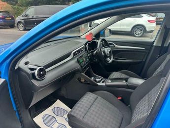 MG ZS 72.6kWh SE Long Range Auto 5dr