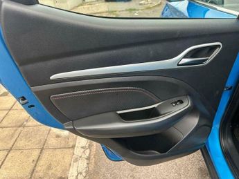 MG ZS 72.6kWh SE Long Range Auto 5dr
