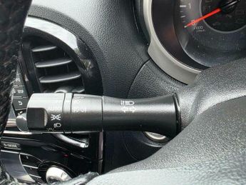 Nissan Juke 1.6 N-Connecta XTRON Euro 6 5dr
