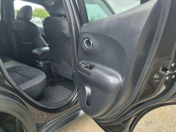 Nissan Juke 1.6 N-Connecta XTRON Euro 6 5dr