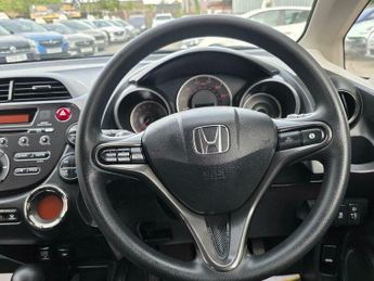 Honda Jazz 1.4 i-VTEC ES CVT Euro 5 5dr