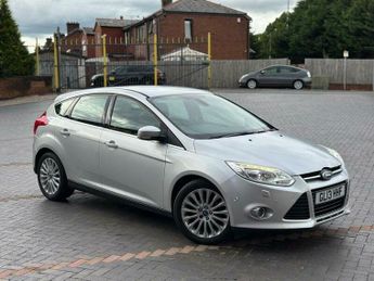 Ford Focus 1.0T EcoBoost Titanium X Euro 5 (s/s) 5dr