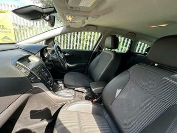 Vauxhall Astra 2.0 CDTi SE Sports Tourer Auto Euro 5 5dr
