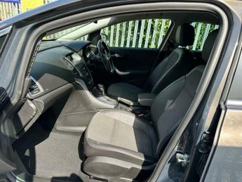 Vauxhall Astra 2.0 CDTi SE Sports Tourer Auto Euro 5 5dr