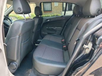 Vauxhall Astra 1.8i 16v Design 5dr
