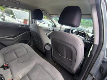Hyundai Ioniq SE CONNECT
