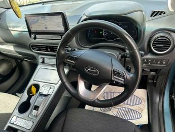 Hyundai KONA 64kWh Premium Auto 5dr (7kW Charger)