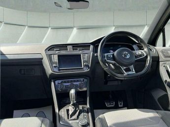 Volkswagen Tiguan 2.0 TDI BlueMotion Tech R-Line DSG 4Motion Euro 6 (s/s) 5dr