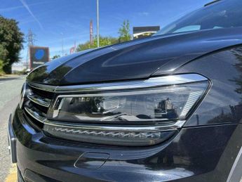 Volkswagen Tiguan 2.0 TDI BlueMotion Tech R-Line DSG 4Motion Euro 6 (s/s) 5dr