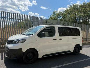 Toyota Verso 1.6D Medium MPV MWB Euro 6 (s/s) 6dr (9 Seat)