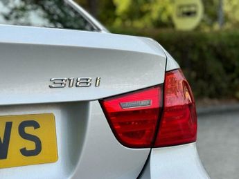 BMW 3 SERIES 2.0 318i SE Business Edition Steptronic Euro 5 4dr
