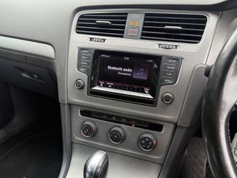Volkswagen Golf 1.6 TDI BlueMotion Tech SE DSG Euro 5 5dr 103BHP
