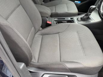 Volkswagen Golf 1.6 TDI BlueMotion Tech SE DSG Euro 5 5dr 103BHP