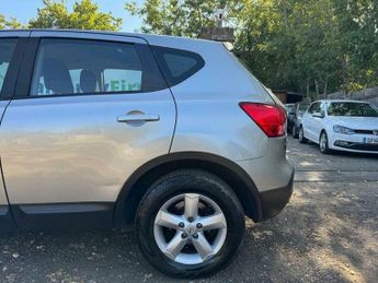 Nissan Qashqai 2.0 Acenta CVT 5dr