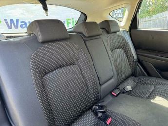 Nissan Qashqai 2.0 Acenta CVT 5dr