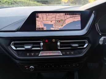 BMW 1 SERIES 118i SPORT