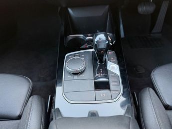 BMW 1 SERIES 118i SPORT