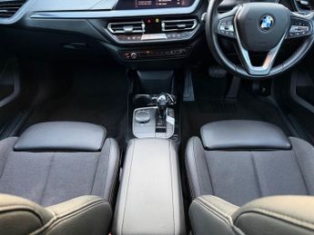 BMW 1 SERIES 118i SPORT