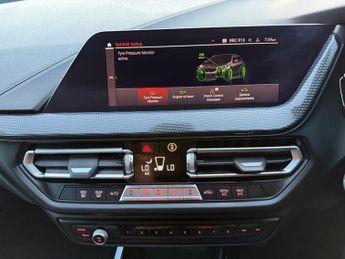 BMW 1 SERIES 118i SPORT
