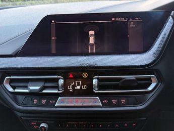 BMW 1 SERIES 118i SPORT