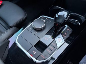 BMW 1 SERIES 118i SPORT