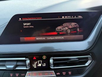 BMW 1 SERIES 118i SPORT
