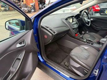 Ford Focus 1.0T EcoBoost Titanium X Euro 6 (s/s) 5dr