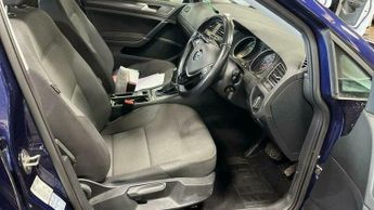 Volkswagen Golf 35.8kWh e-Golf Auto 5dr