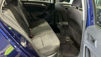 Volkswagen Golf 35.8kWh e-Golf Auto 5dr