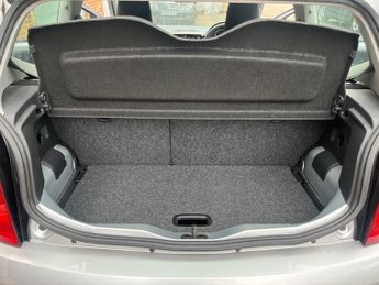 Volkswagen Up 1.0 Move Up! ASG 3DR