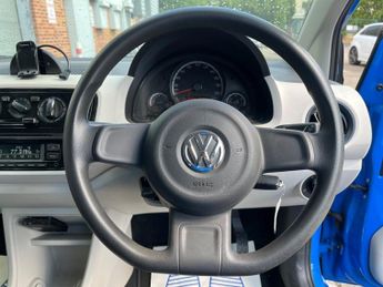 Volkswagen Up 1.0 Move Up! ASG 5DR
