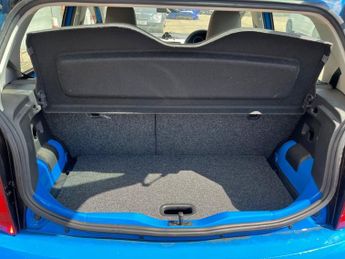Volkswagen Up 1.0 Move Up! ASG 5DR