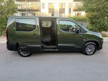 Peugeot Rifter 52kWh Allure Long MPV Auto 5dr (11kW Charger)