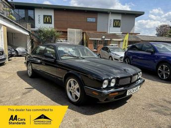 Jaguar XJ 4.0 V8 4dr