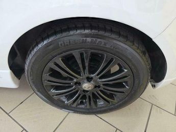 Vauxhall Corsa 1.2i 16v Limited Edition 3dr (a/c)